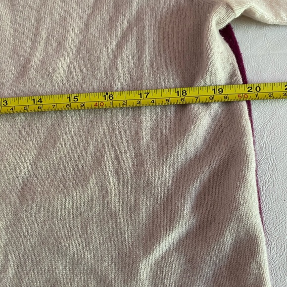 NEIMAN MARCUS COLOR-BLOCK CASHMERE SWEATER - Picture 5 of 9